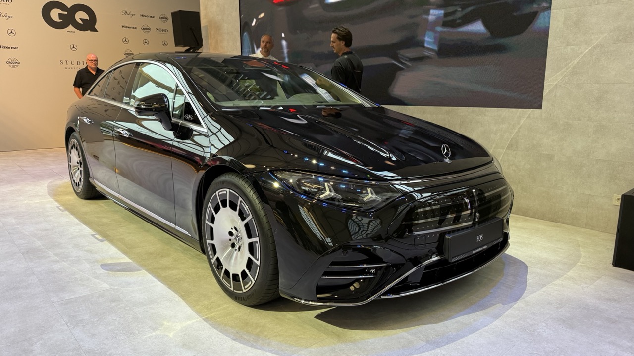 mercedes eqs premiera